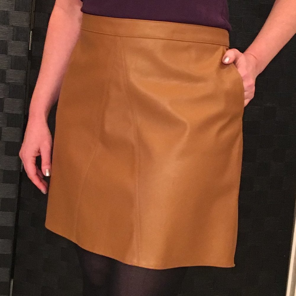 Leather-look miniskirt, back zip, NWT, two pockets